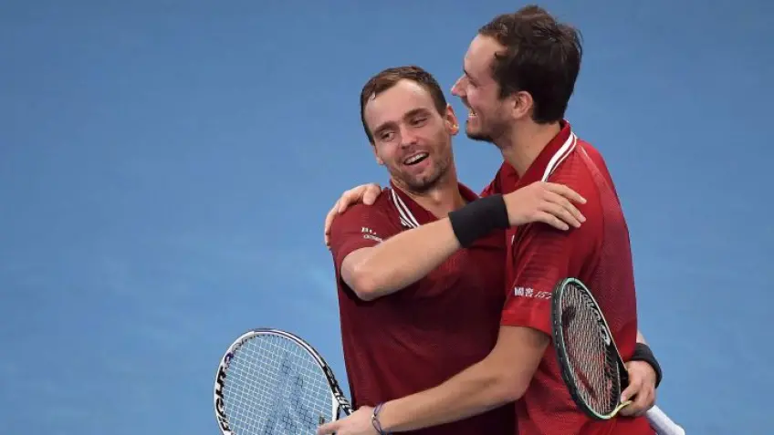 Roman Safiullin ist Daniil Medvedev dankbar, dass er einige Dinge mit ihm geteilt hat