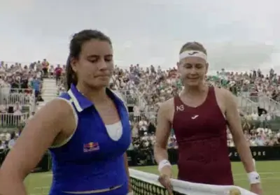 Marie Bouzkova schlägt Emma Navarro im Nottingham-Finale