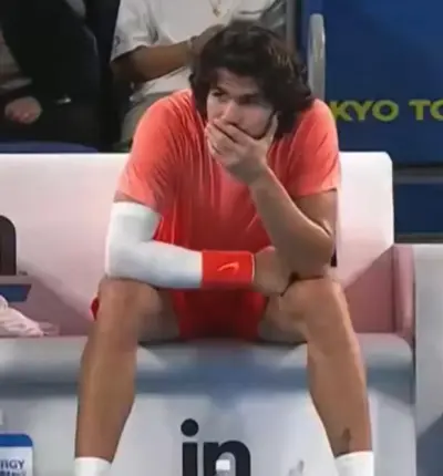 John McEnroe macht bei der Diskussion um Roger Federers Rekord auf Carlos Alcaraz’ Problem aufmerksam