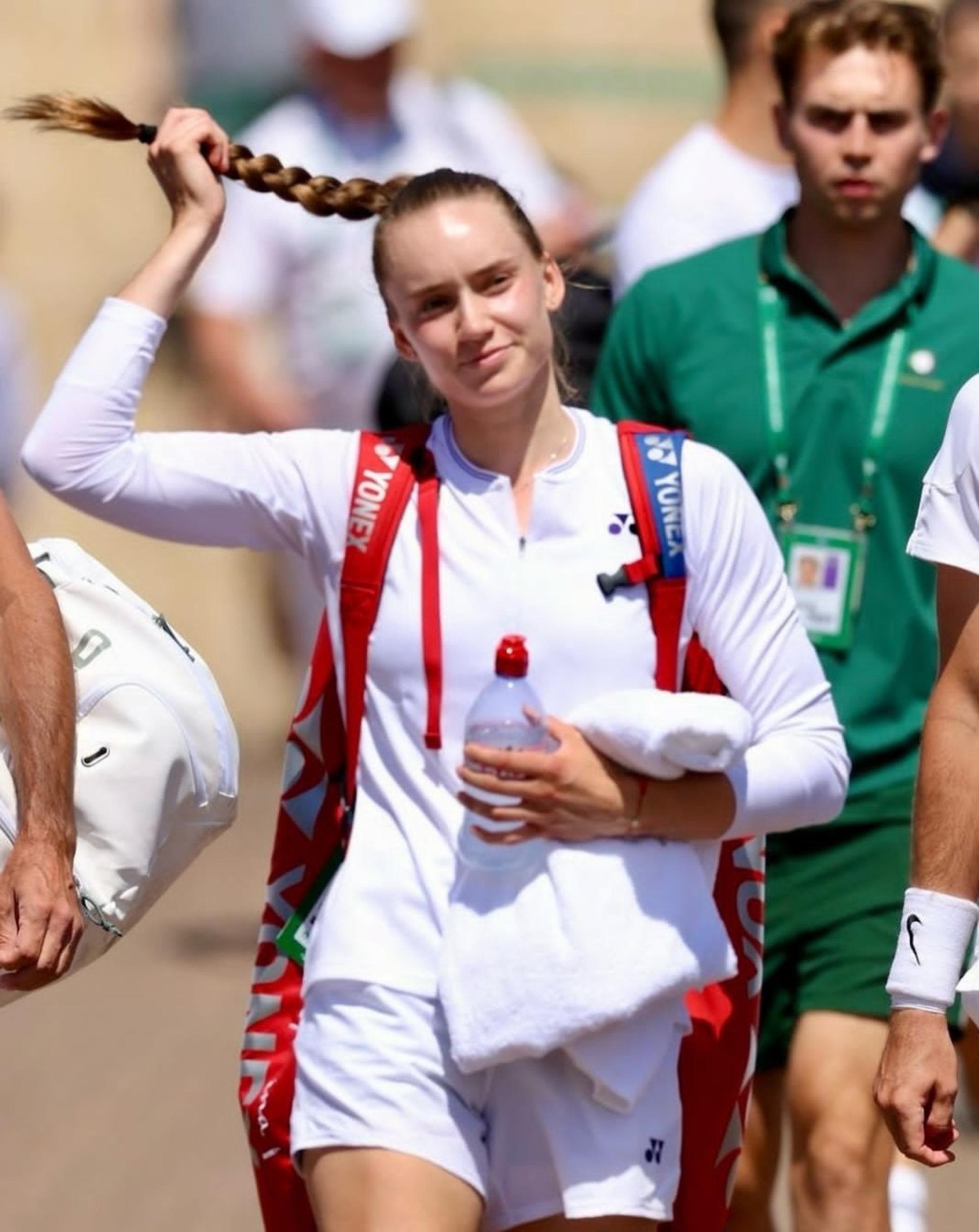 Elena Rybakinas Rückzüge und Trainerwechsel werfen Fragen auf