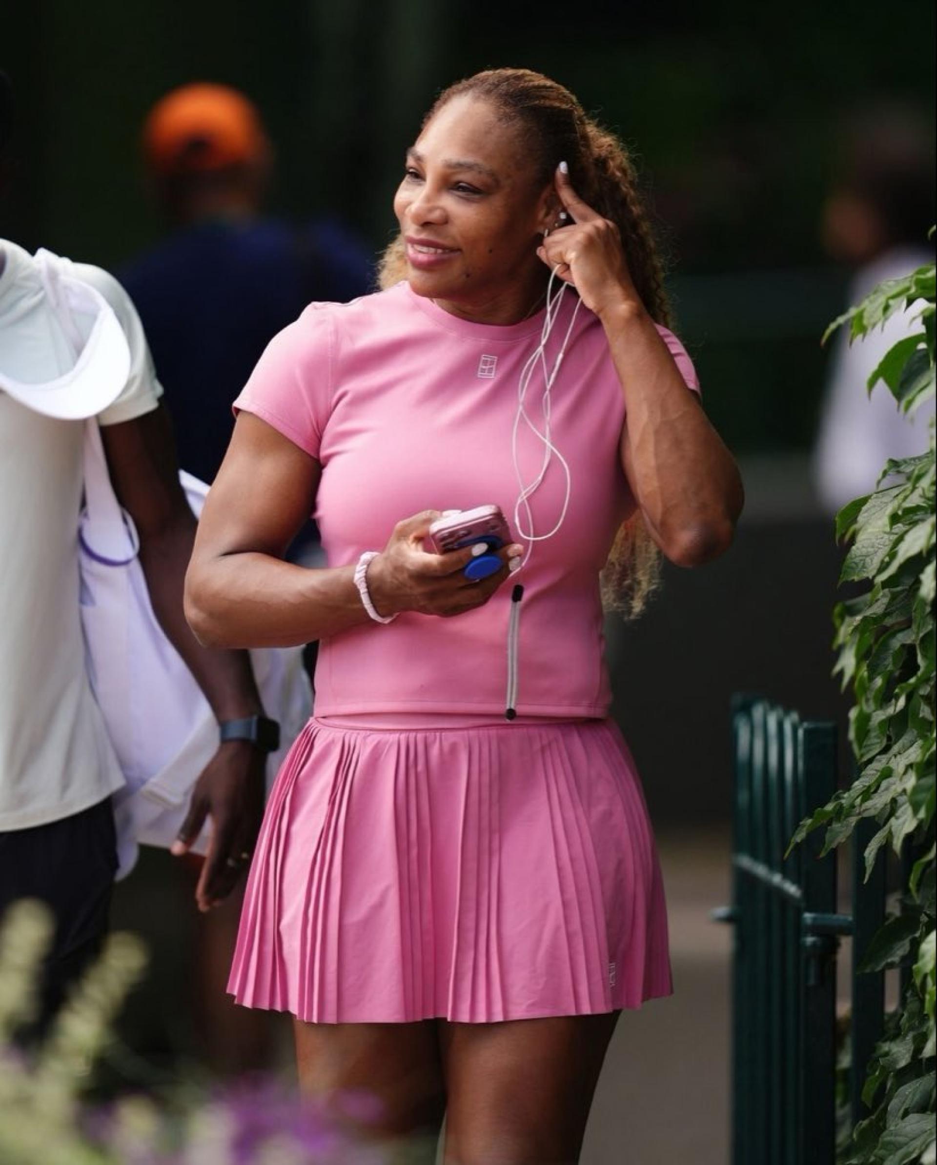 Serena Williams trainiert vor Wimbledon mit Maria Sakkari