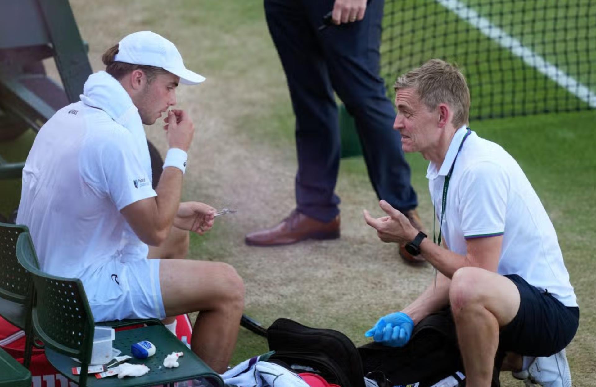 Arthur Fery hat sich heimlich einer Operation unterzogen, um Nasenbluten vor dem Halbfinale von Wimbledon zu behandeln.